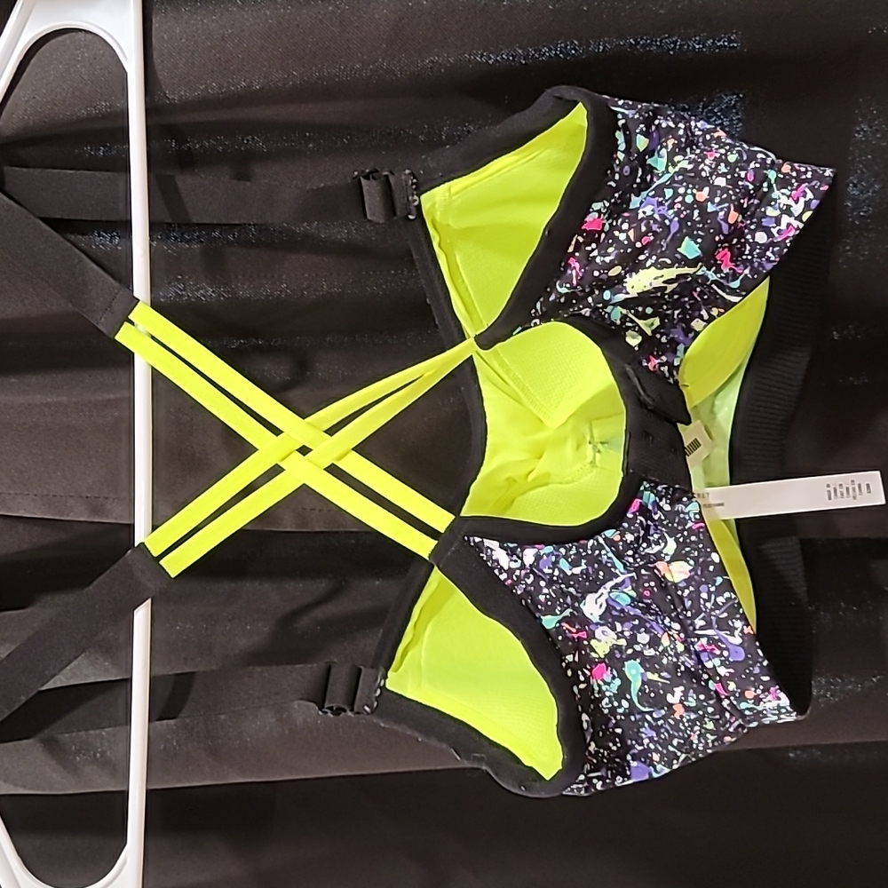 Athletic bra - Picture 3 of 6